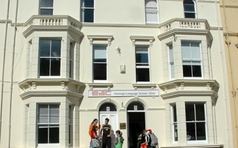 Embassy English Language School in Hastings - Universe Study